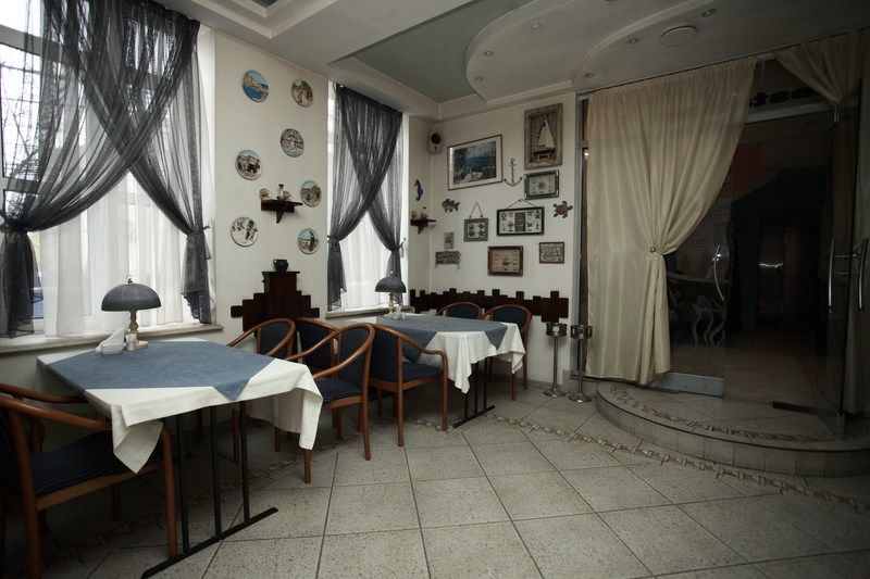 Mesogios Hotel Chisinau Exterior photo