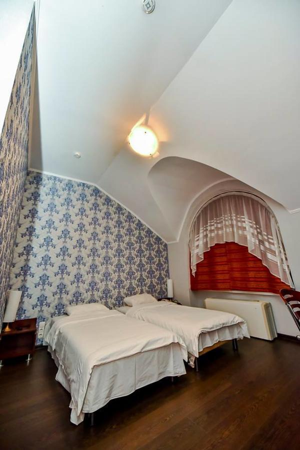 Mesogios Hotel Chisinau Exterior photo